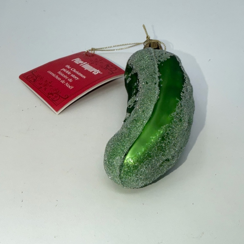 NWT Pier One 1 Imports Glass Christmas Pickle With Story 4.75” Made In Poland - Picture 3 of 6